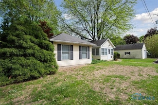 2559 Oak Grove Place, Toledo, OH 43613