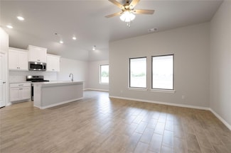 10337 SW 55th Terrace, Mustang, OK 73064