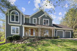 9221 Applecrest Ct, Cincinnati, OH 45242