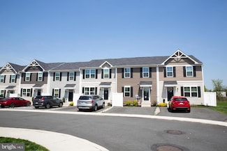 20 Foxwood Dr, Gilbertsville, PA 19525