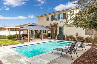 1007 Violet Ct, Calimesa, CA 92320