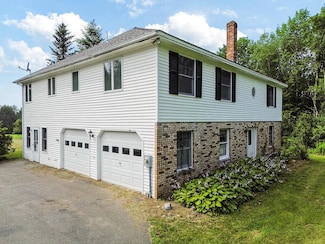 430 Gorden Rd, Readfield, ME 04355