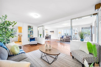 5701 Haleola St, Honolulu, HI 96821