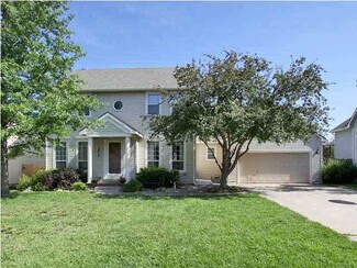 5410 E Pembrook St, Wichita, KS 67220