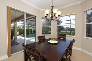 6074 Divot Ct, Naples, FL 34113