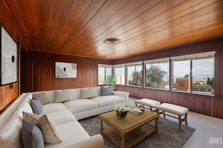 526 Washington Ave, Taft, CA 93268