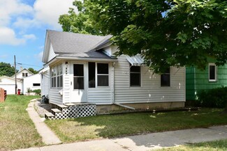 668 E Howard St, Winona, MN 55987