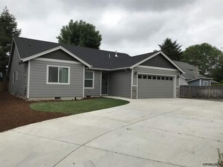 747 Sphinx Ct NE, Salem, OR 97301
