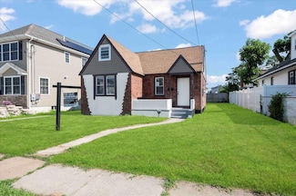 36 Underhill Ave, Roosevelt, NY 11575