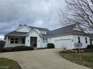 2032 Nottingham Pkwy, Avon, OH 44011