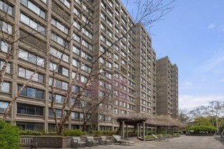 1731 Beacon St Unit 324, Brookline, MA 02445