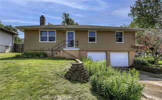 1211 S Mayview Ave, Independence, MO 64057