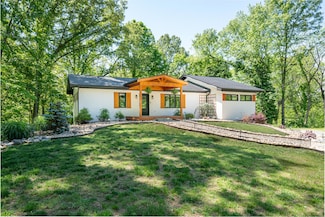 1230 Old Hollow Rd, Buchanan, VA 24066