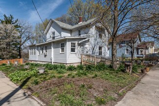 741 Concord St, Aurora, IL 60505