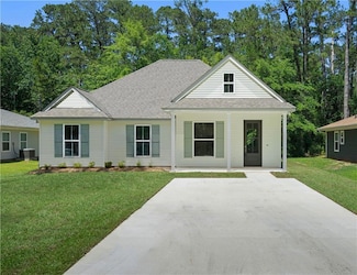 2441 Dupard St, Mandeville, LA 70448