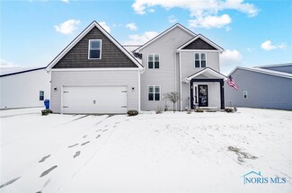 152 Avilyn Ln, Oregon, OH 43616
