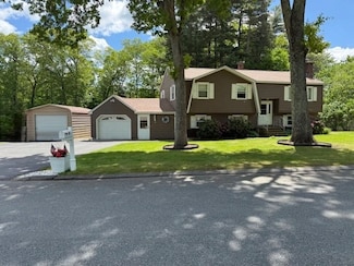 75 I St, Dracut, MA 01826