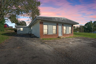 2436 Roseville Rd, Glasgow, KY 42141