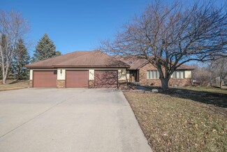 417 Ptarmigan Ct, Waseca, MN 56093