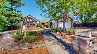 11 Sunnyslope Ct, Petaluma, CA 94952