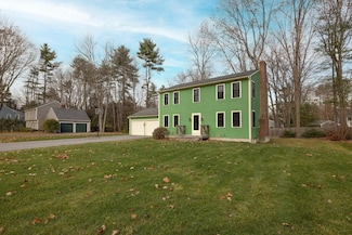 8 River Bend Cir, Exeter, NH 03833