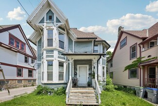 116 W North Ave, Milwaukee, WI 53212