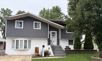 702 Union Ave, Romeoville, IL 60446