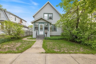 620 Hayes St, Eveleth, MN 55734