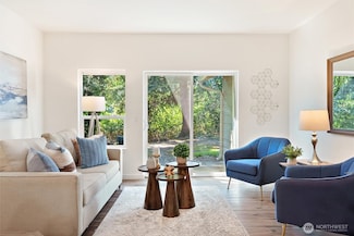 4330 W Lake Sammamish Pkwy SE Unit G114, Issaquah, WA 98027