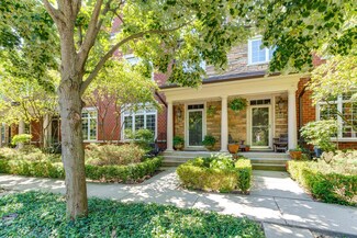 4237 Linden Tree Ln, Glenview, IL 60026