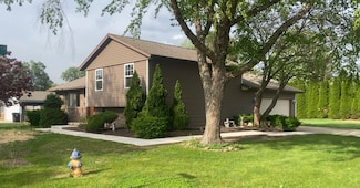 302 Windsor Dr, Ottawa, IL 61350
