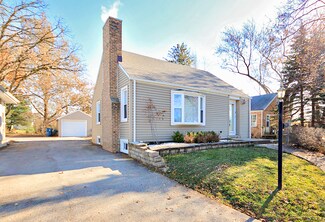 405 Willow St, Itasca, IL 60143
