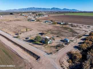 615 W Ojito de Madrid Dr, Anthony, NM 88021