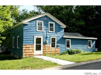 22 Hill St, Jordan, NY 13080