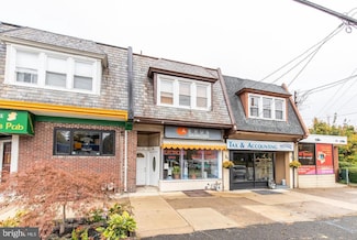 447 W Chester Pike, Havertown, PA 19083