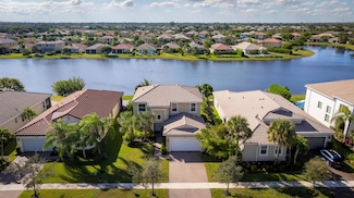 2914 Bellarosa Cir, West Palm Beach, FL 33411