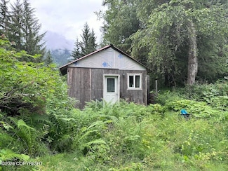 L7 Four Winds Rd, Haines, AK 99827