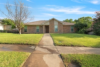 1610 Saint James Dr, Carrollton, TX 75007
