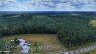 949 E Pleasant Hill Rd, Pink Hill, NC 28572