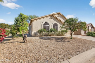 6831 S Oakmont Dr, Chandler, AZ 85249