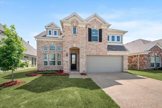 318 Gleneagles Dr, Garland, TX 75040
