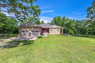 728 Haugwood Ranch Rd, Galena, MO 65656