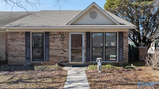 427 Cherry St NW, Hartselle, AL 35640