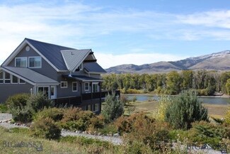 30 River Dr, Livingston, MT 59047
