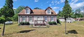 2074 E 36th St, Idlewild, MI 49642