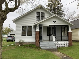 958 E Wilcox Ave, White Cloud, MI 49349
