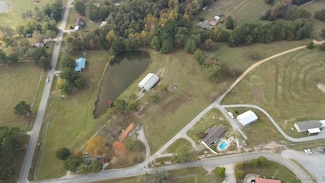 37 County Road 825, Clanton, AL 35045