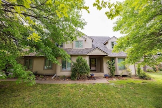 8223 E Greenbriar Ct, Wichita, KS 67226