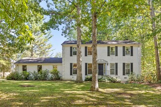 1220 Mountain Brook Cir, Signal Mountain, TN 37377