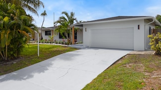 3914 Holly Dr, Palm Beach Gardens, FL 33410